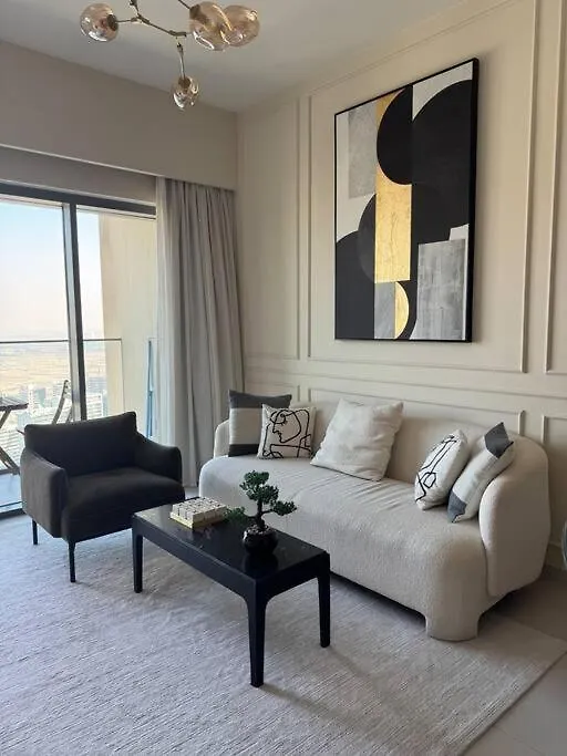 Burj Royale High Floor Apartment Near Dubai Mall 0*,