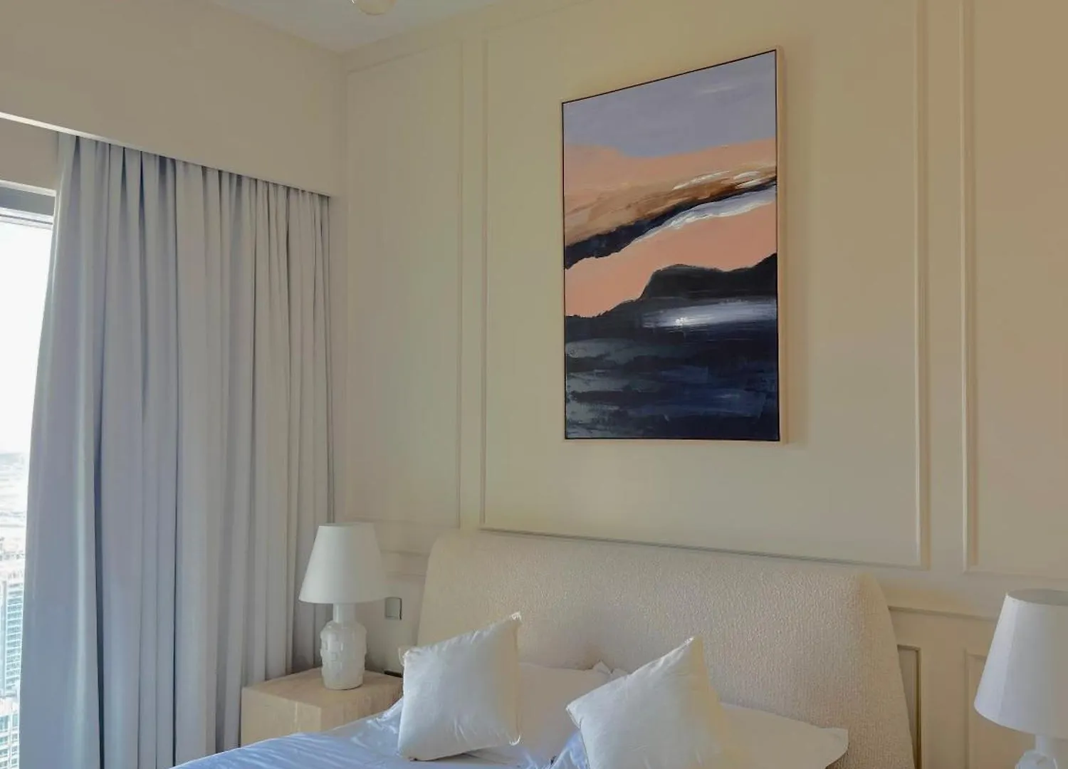 Burj Royale High Floor Apartment Near Dubai Mall