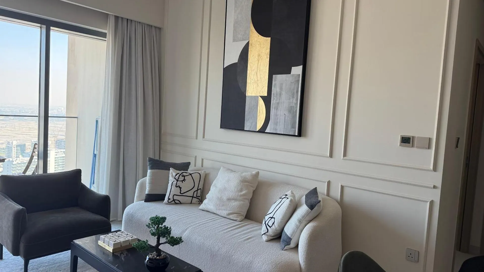 Burj Royale High Floor Apartment Near Dubai Mall location